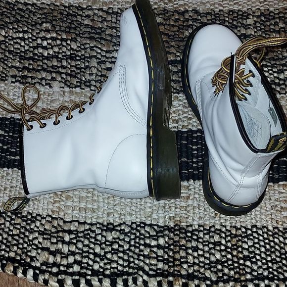 Dr. Martens 11821 Airwair boots - Picture 5 of 14